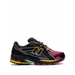 New Balance: Чёрные кроссовки 