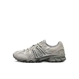 ASICS: Серые кеды 