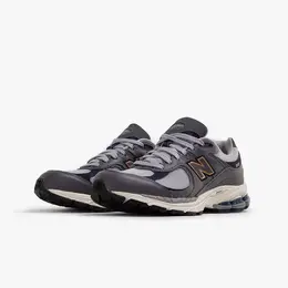 New Balance: Серые кроссовки 