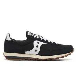 Saucony: Чёрные кроссовки 