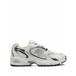 New Balance: Белые кроссовки  530