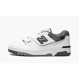 New Balance: Серые кеды  550