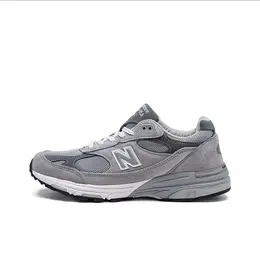 New Balance: Серые кроссовки 