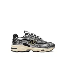 New Balance: Серебристые кроссовки 