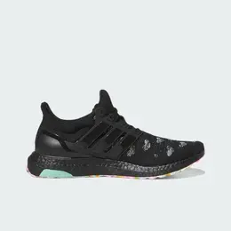 adidas: Чёрные кроссовки  UltraBoost
