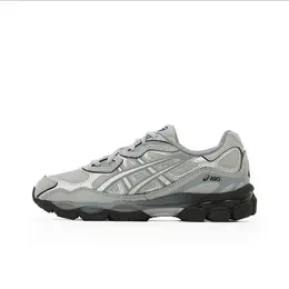 ASICS: Серебристые кроссовки  Gel