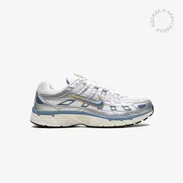 NIKE: Белые кроссовки 