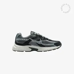 NIKE: Чёрные кроссовки 