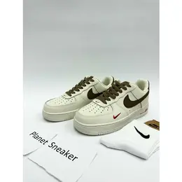 NIKE: Бежевые кроссовки 