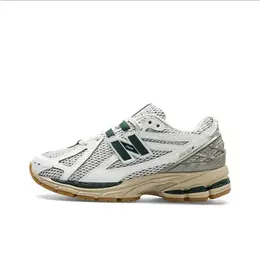 New Balance: Зелёные кроссовки  1906R