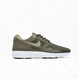 NIKE: Кроссовки цвета хаки 
