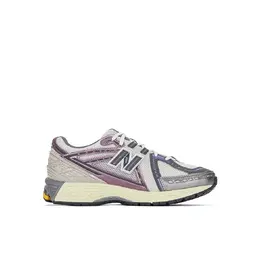New Balance: Серые кеды 