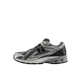 New Balance: Кеды 