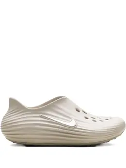 Nike: Светлые кроссовки 