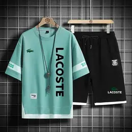LACOSTE: Зелёный свитер 
