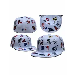 NEW ERA: Белая кепка 