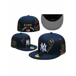 NEW ERA: Тёмная кепка 