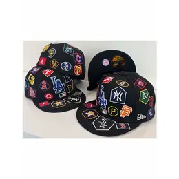 NEW ERA: Чёрная кепка 