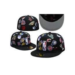 NEW ERA: Чёрная кепка 