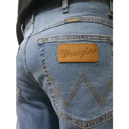 Wrangler: Классические джинсы 