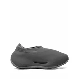 ADIDAS YEEZY: Серые кроссовки 