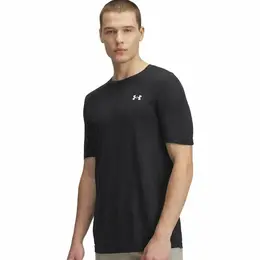 Under Armour: Спортивная футболка 