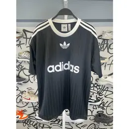 adidas: Чёрная футболка 