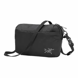 Arc'teryx: Чёрная сумка 