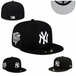 NEW ERA: Белая кепка 