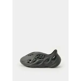adidas YEEZY: Серые кроссовки 