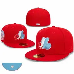 NEW ERA: Тёмная кепка 