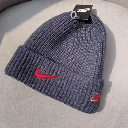 NIKE: Синяя шапка 