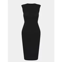 Armani Exchange: Чёрное платье 