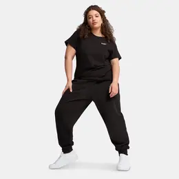 PUMA: Чёрная футболка  Ess