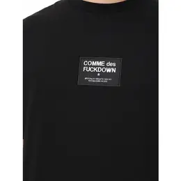 COMME des FUCKDOWN: Чёрная футболка 
