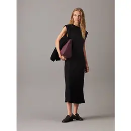 CALVIN KLEIN: Чёрное платье 