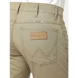 Wrangler: Классические джинсы 