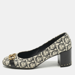 Salvatore Ferragamo: Бежевые туфли  Gancini