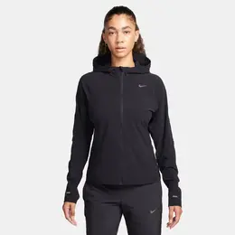 Nike: Чёрная куртка 