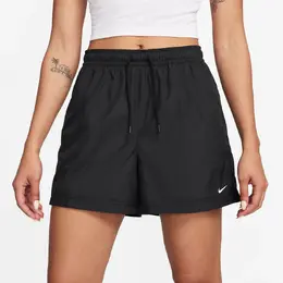 Nike: Чёрные шорты  Sportswear Essential