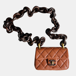 Chanel: Коричневая сумка 