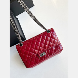 Chanel: Красная сумка 