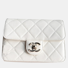 Chanel: Белая сумка 