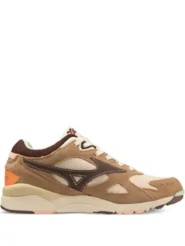 Mizuno: Коричневые кроссовки 