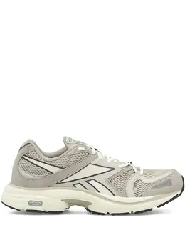 Reebok: Бежевые кроссовки 