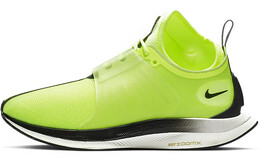 Nike: Зелёные кроссовки 