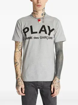 Comme Des Garçons Play: Футболка  Play с принтом