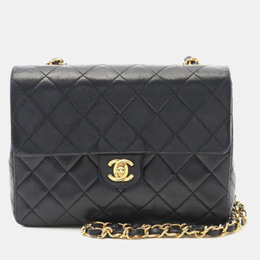 Chanel: Чёрная сумка 