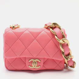 Chanel: Розовая сумка 