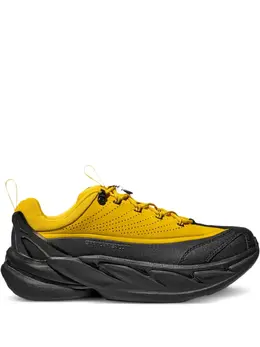 HOKA: Жёлтые кроссовки 